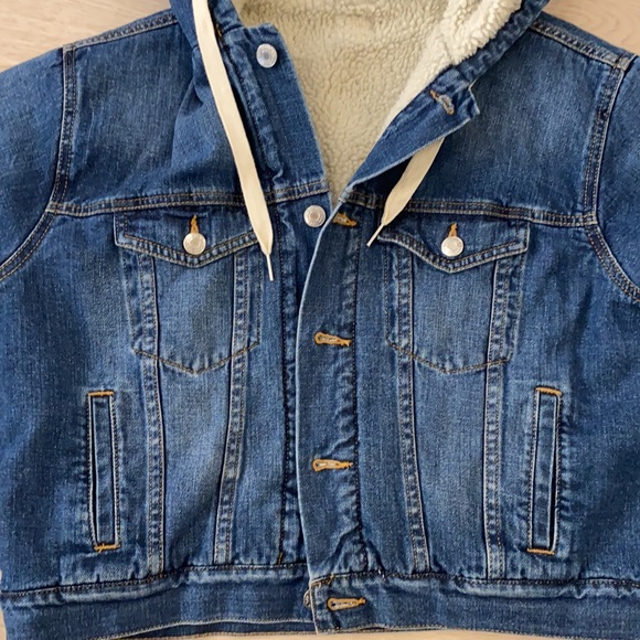 GAP cropped jean Jack with sherpa lining size XS - Picture 3 of 5